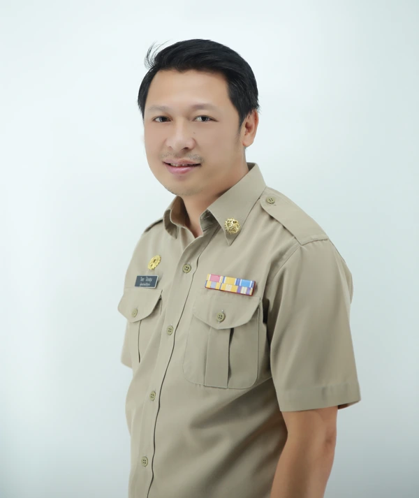 นายวิทยา โปรดสกุล